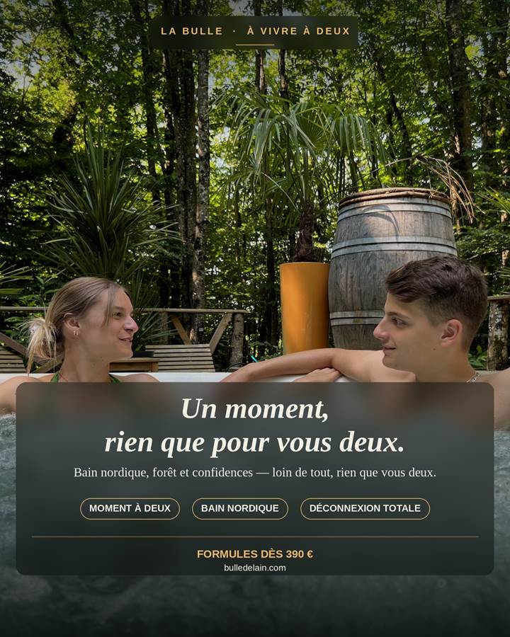 Un moment à deux dans le bain nordique de la Bulle de l'Ain
