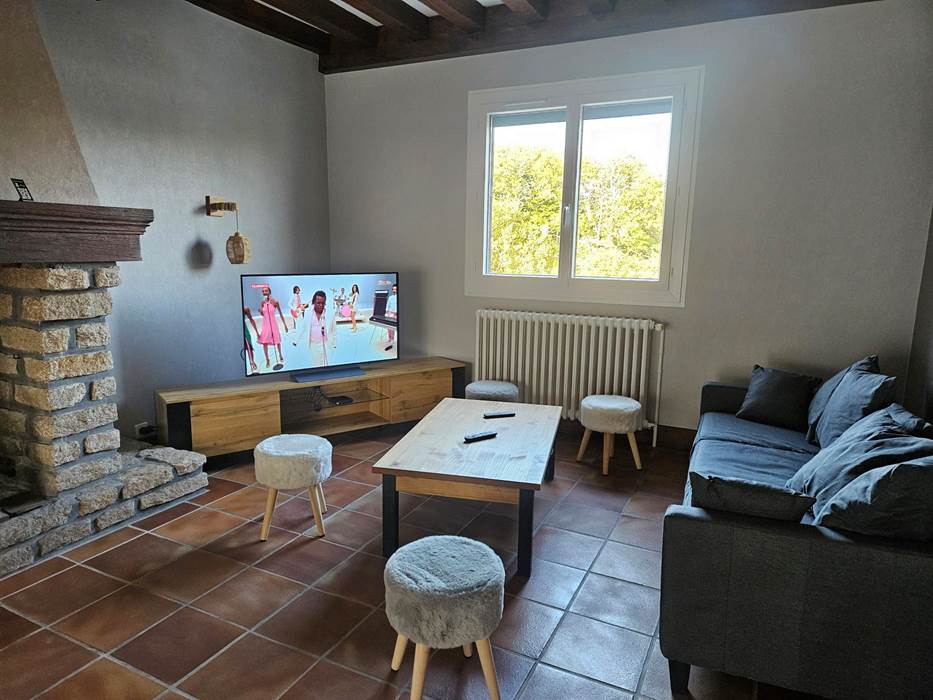 Le Quai d'Neuf — Gîte de groupe en Creuse (15 personnes) - 2ème salon - espace jeux