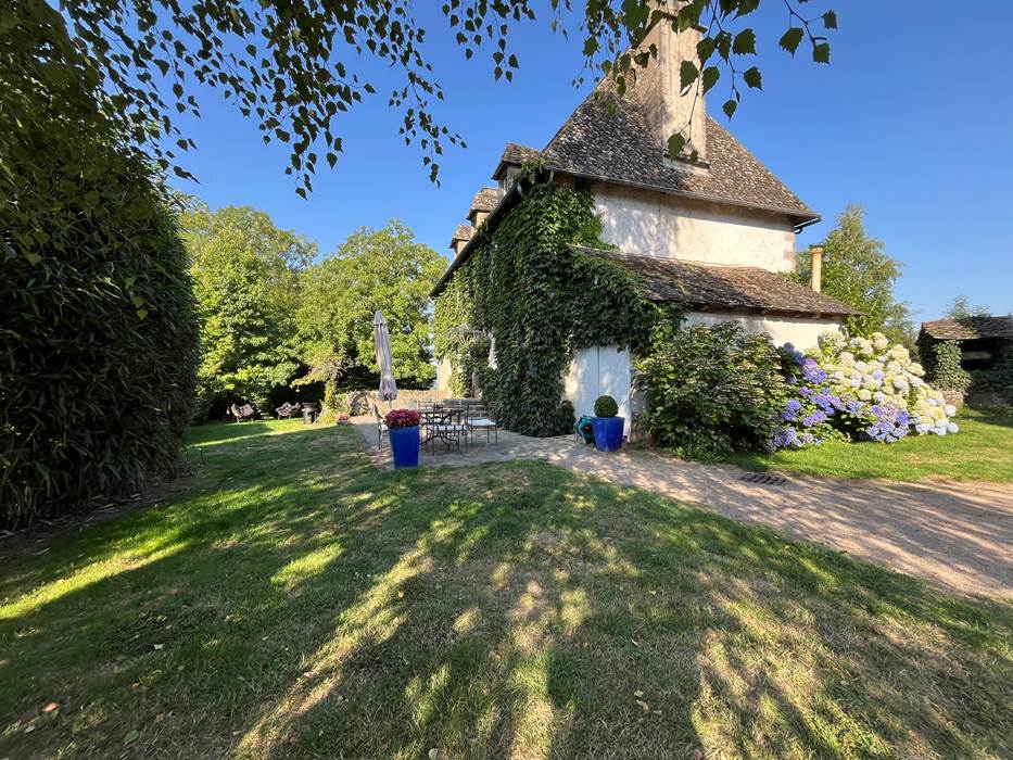 demeure-de-caractere-avec-jardin-little-img-gallery