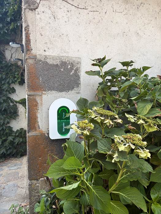 Borne Recharge Véhicule Electrique