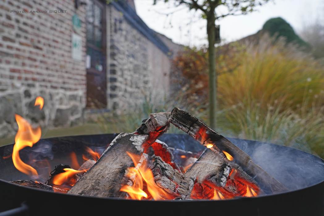 ®GitesLaFermeduParc_brasero_wintertime