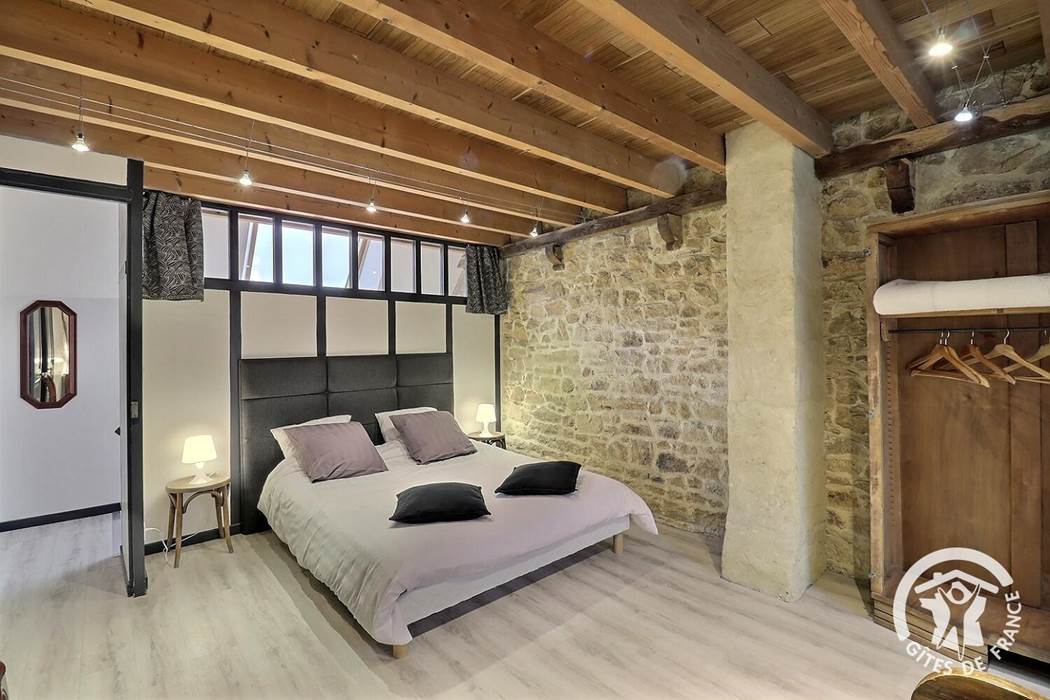 CHAMBRE 1 ETAGE