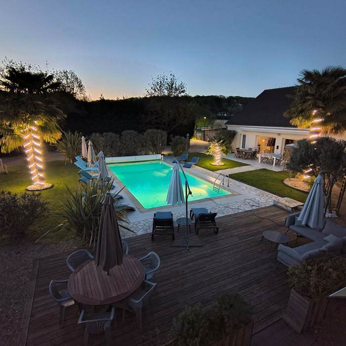 gite-la-fleche-piscine-exterieure-sarthe