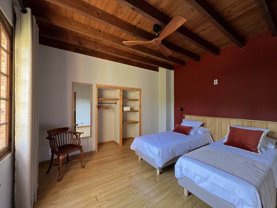 Chambre 04-little-img-gallery