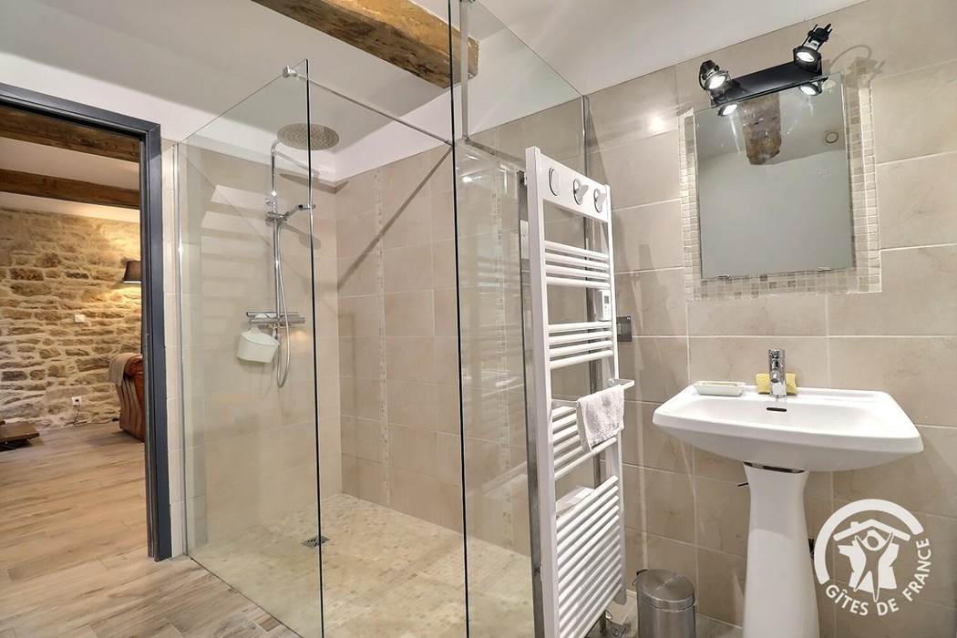 SALLE DE BAIN RDC