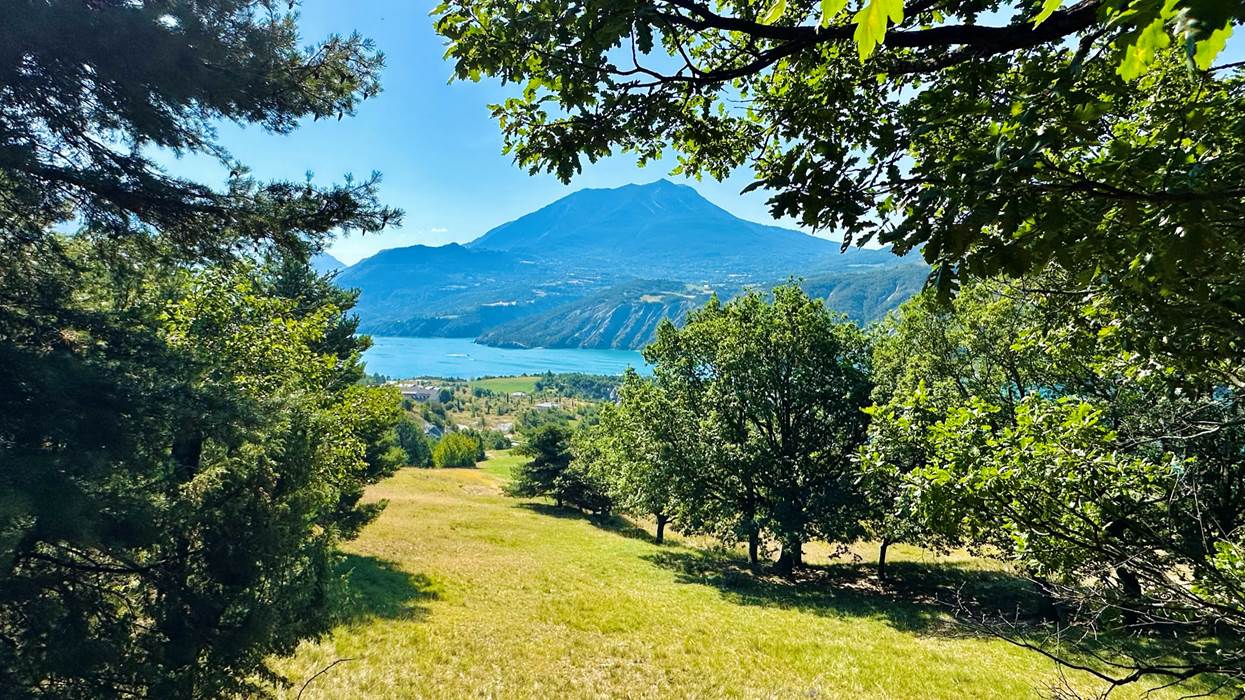 Le Bus - Vue sur le Lac-little-img-gallery