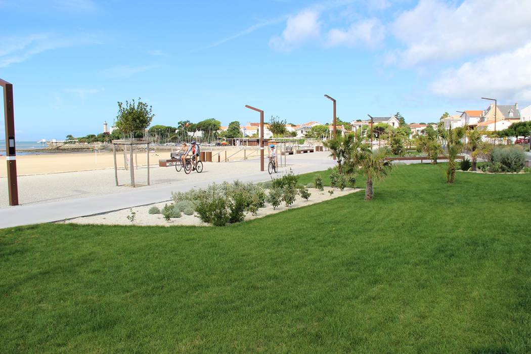 Plage de la "grande conche" à St Georges-little-img-gallery