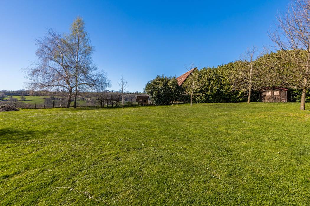grand-jardin-arbore-gite-auvergne-cantal-little-img-gallery