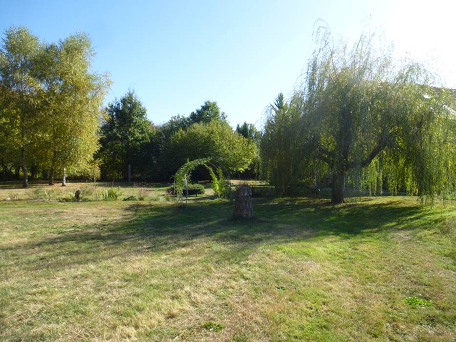 Extensive gardens