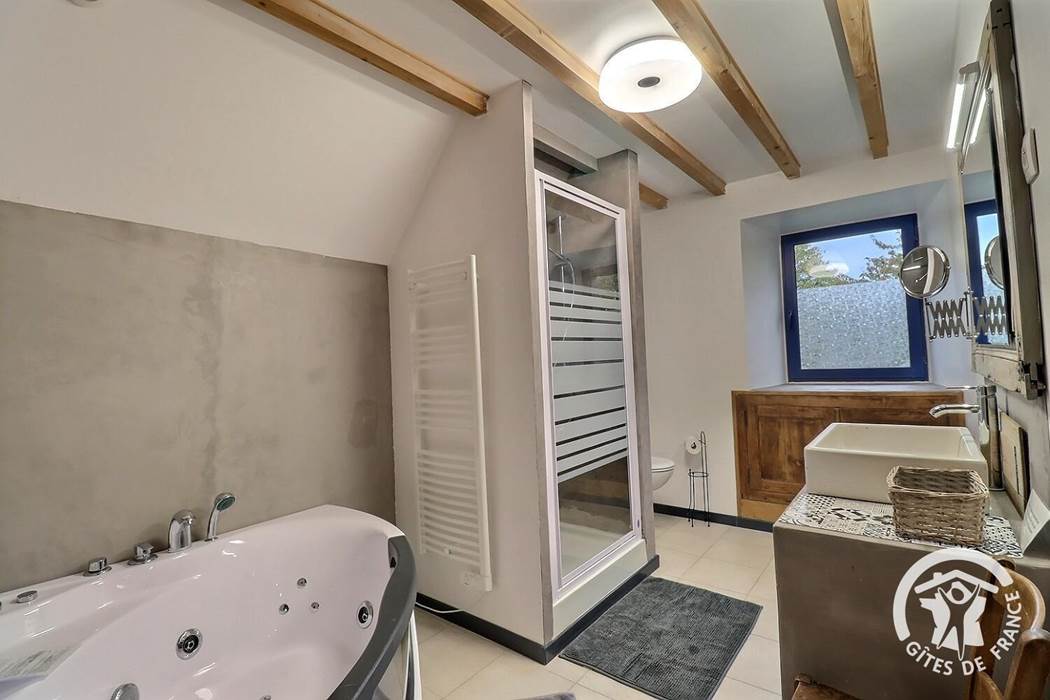 SALLE DE BAIN ETAGE