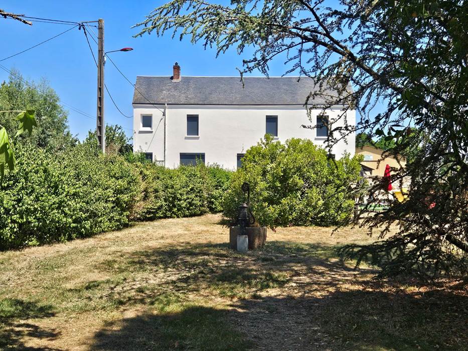 Le Quai d'Neuf — Gîte de groupe en Creuse (15 personnes) - vue jardin