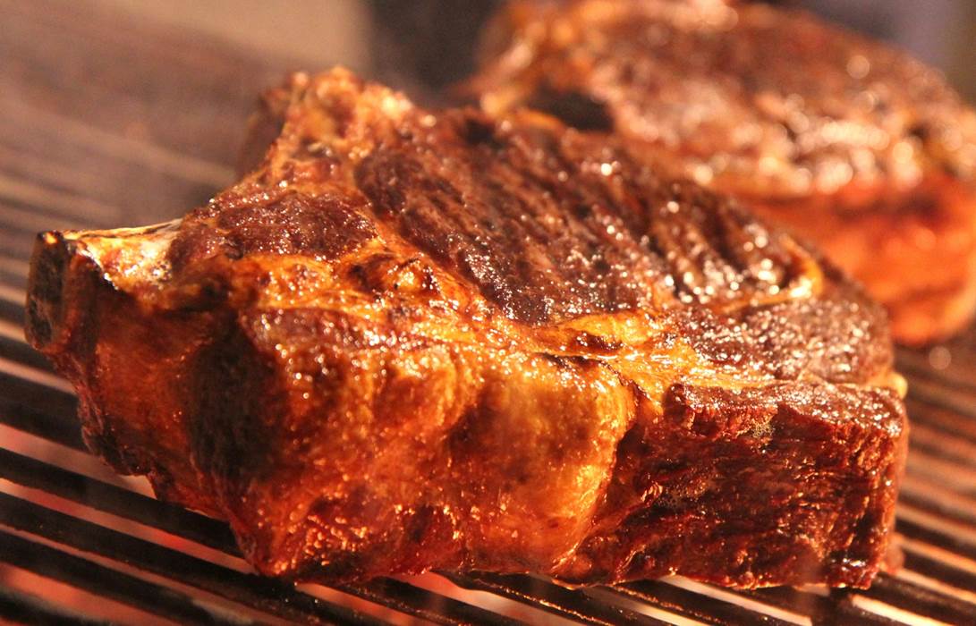 Côte de boeuf maturée Hôtel Le Ranch des Lacs 87120-little-img-gallery