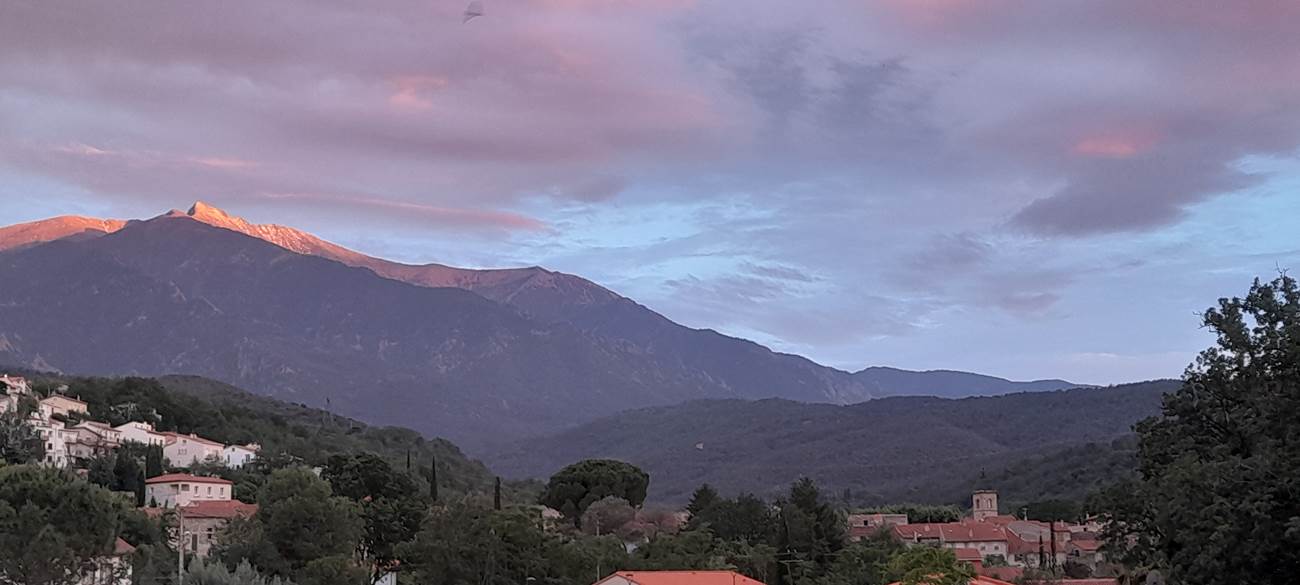 Canigou et village de Codalet-little-img-gallery