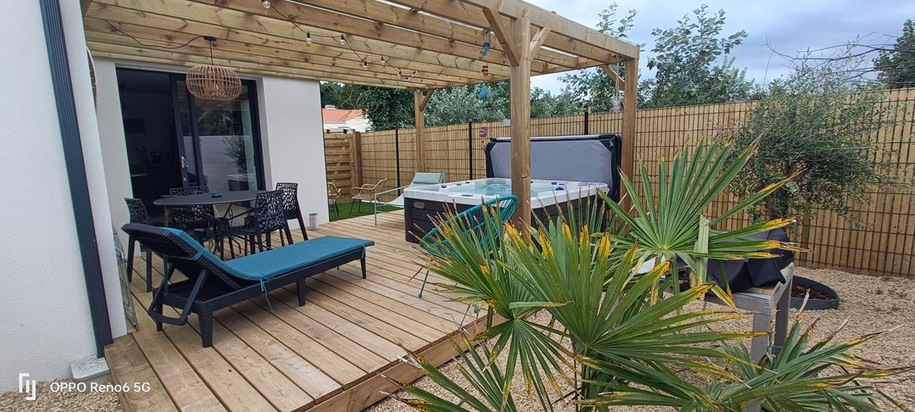 vue terrasse birdie à 900m de la plage