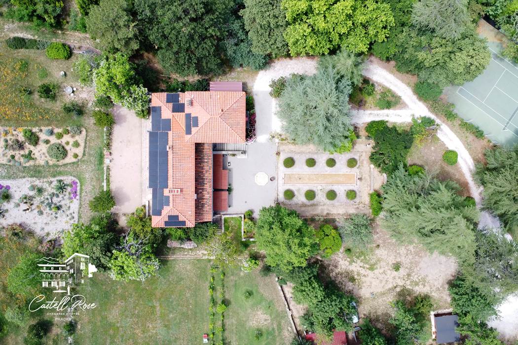 Vue aérienne, Castell Rose et jardin Nord-little-img-gallery