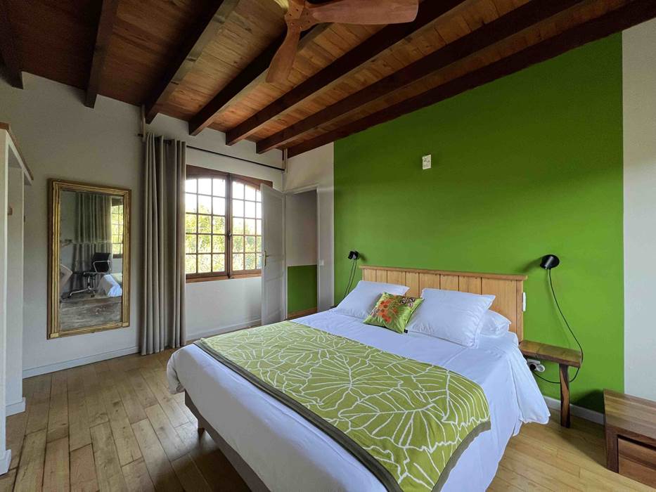 Chambre 06-little-img-gallery