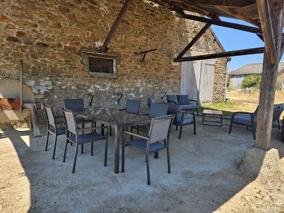 Le Quai d'Neuf — Gîte de groupe en Creuse (15 personnes) - Espace repas extérieur