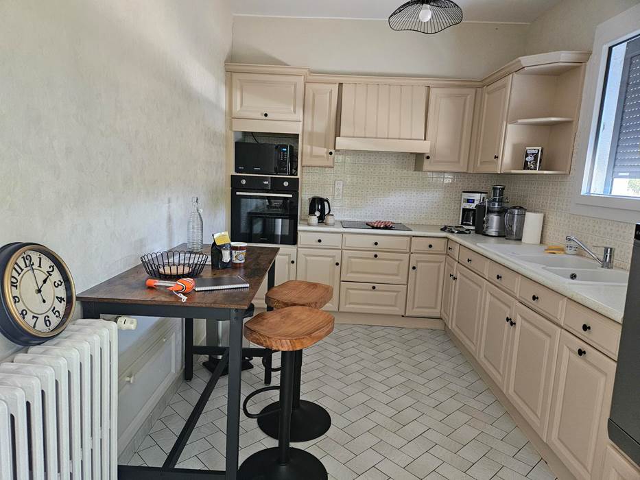 Le Quai d'Neuf — Gîte de groupe en Creuse (15 personnes) - Cuisine équipée