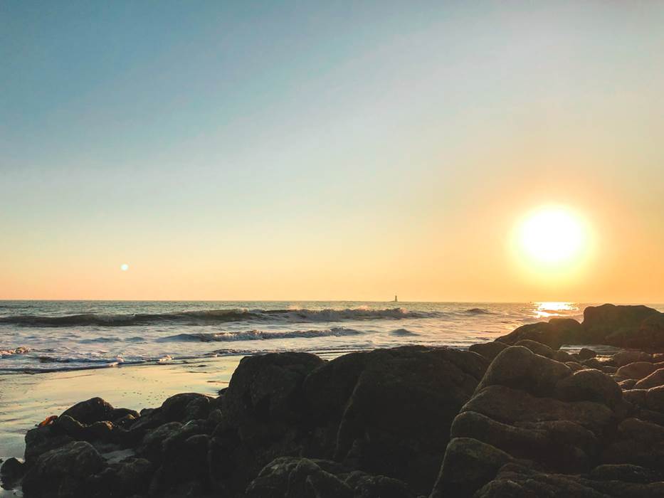Coucher de soleil de la plage de la Pointe Saint-Gilles Bénodet Finistère-little-img-gallery