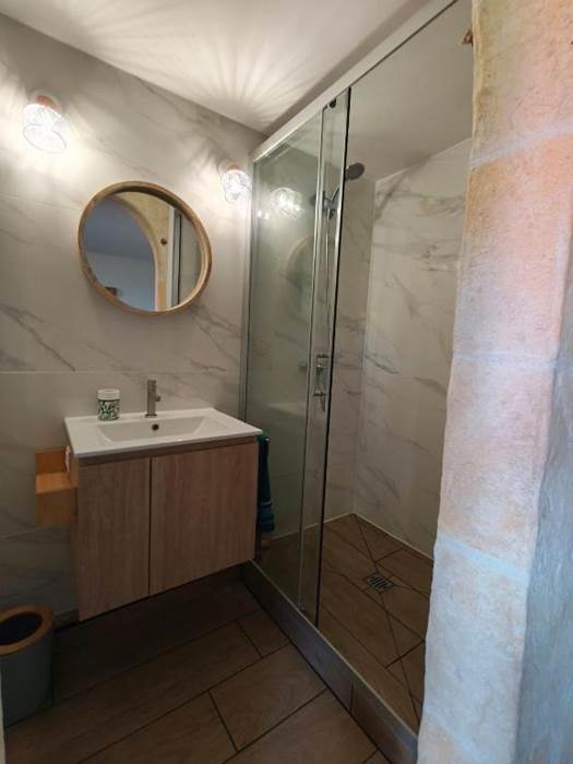 Salle de bain fonctionnelle 