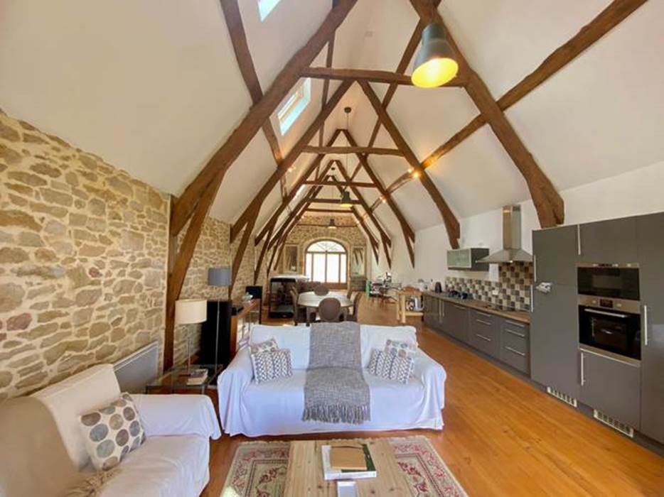 Salle commune partagée par les hôtes