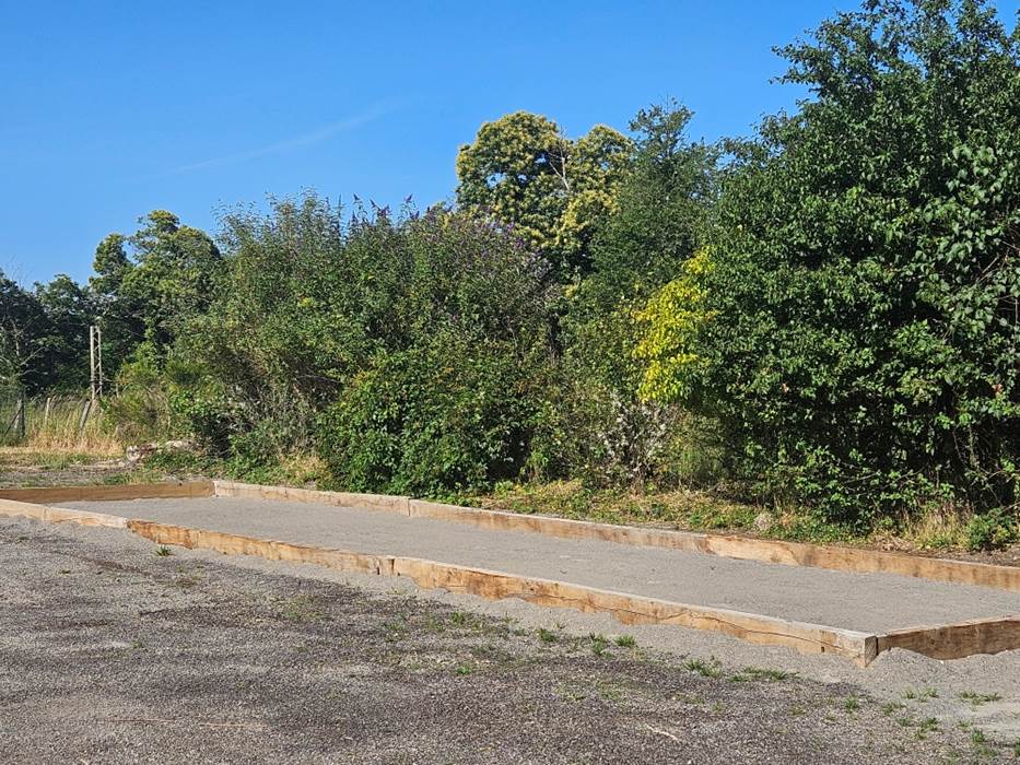 Le Quai d'Neuf — Gîte de groupe en Creuse (15 personnes) - Terrain de pétanque