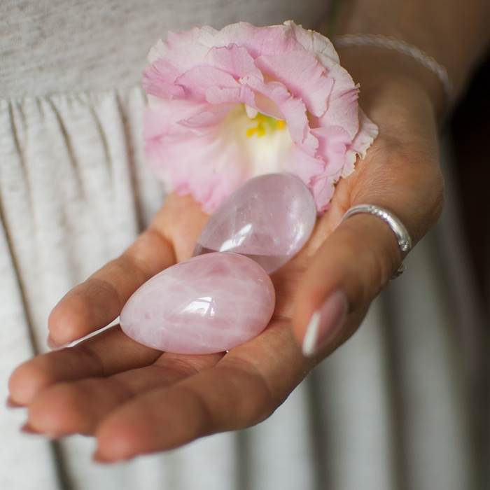 Massage d’inspiration suedoise aux pierres remine´ralisantes1