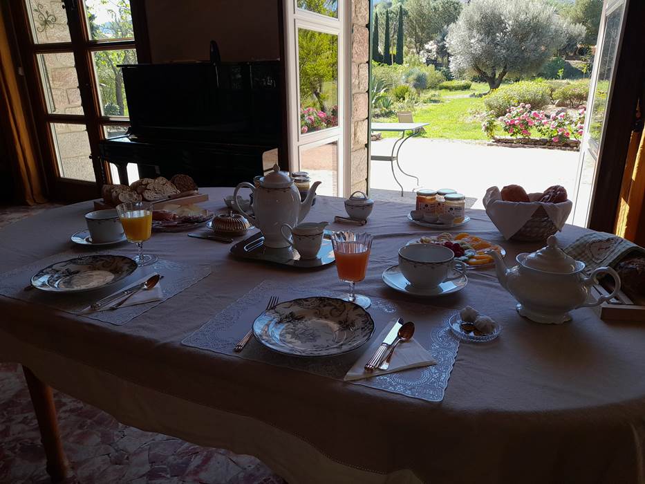 A l'intérieur si frais dehors-little-img-gallery