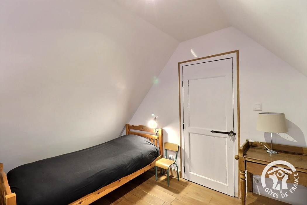 MEZZANINE LIT 90 2