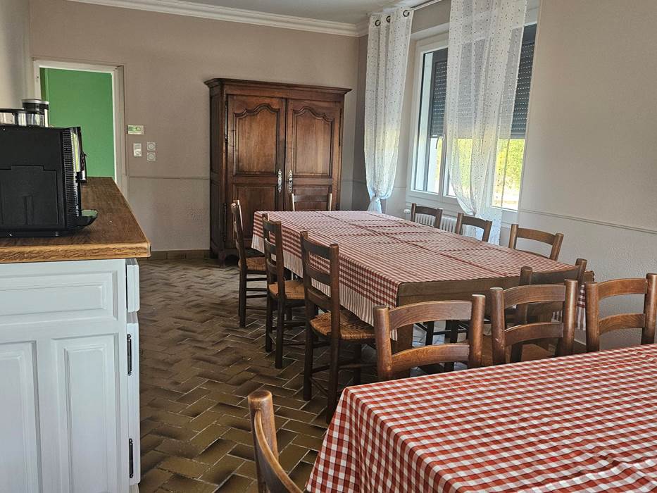 Le Quai d'Neuf — Gîte de groupe en Creuse (15 personnes) - Salle à manger