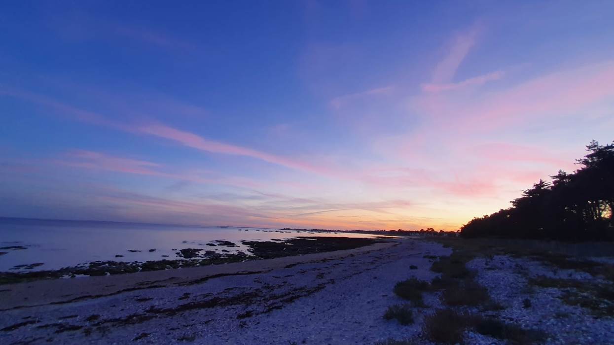 Coucher de soleil sur la plage - Sarzeau - Golfe du Morbihan-little-img-gallery