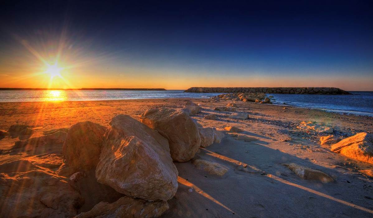 Morning_on_the_Beach_-_Saintes-Maries-de-la-Mer_-_France-little-img-gallery