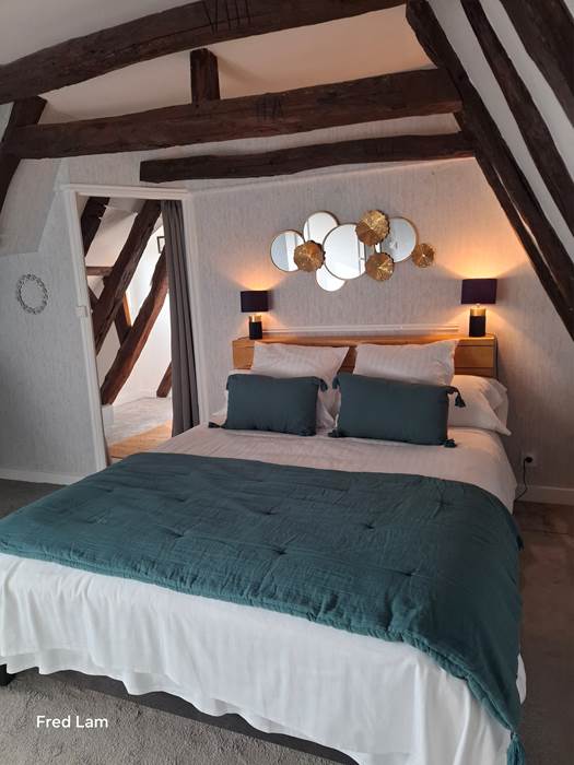 Maisond'hotes. Les charmes de sarlat. Chambre Tilleul