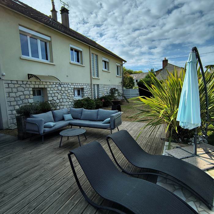 Terrasse piscine gîte La GIROUARDIERE LA FLECHE-little-img-gallery