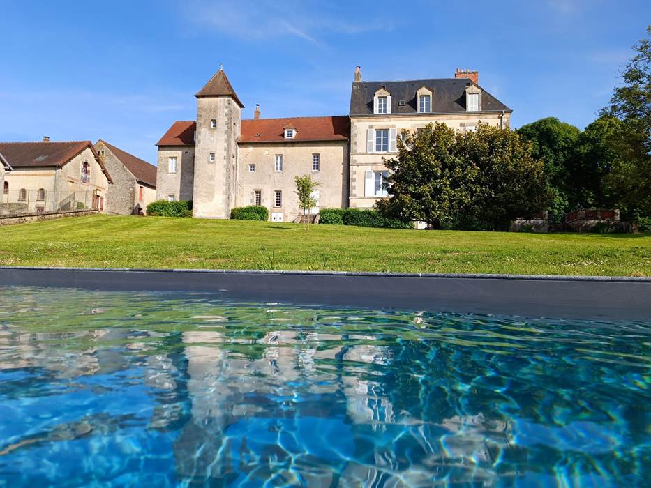 Vue piscine bas-bourg-little-img-gallery