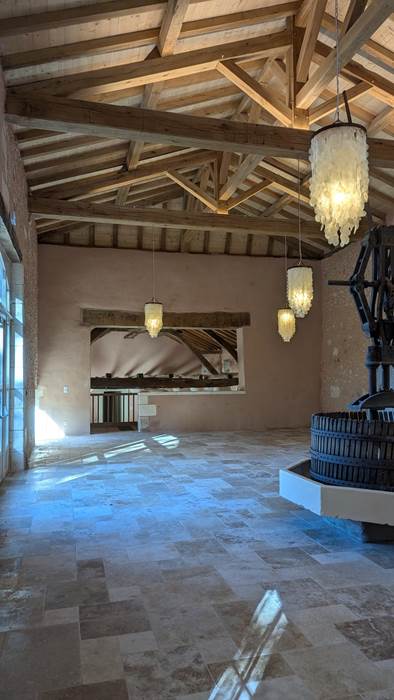 Salle de réception le Chai, vue vers la grange basse-little-img-gallery