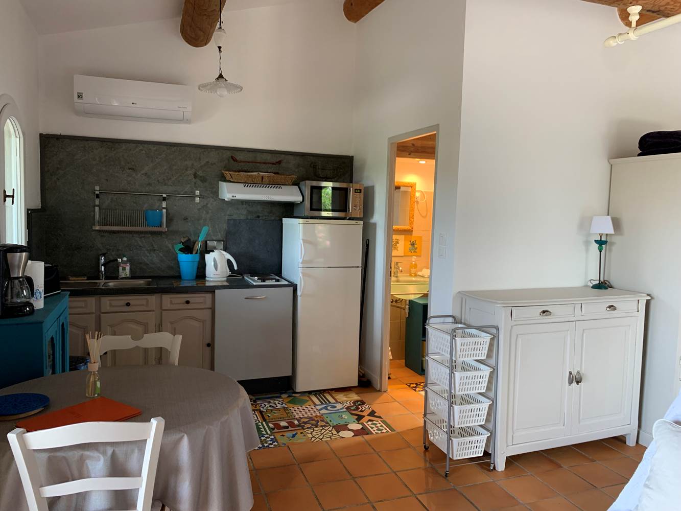 Gîte Le Levant - La Cuisine-little-img-gallery