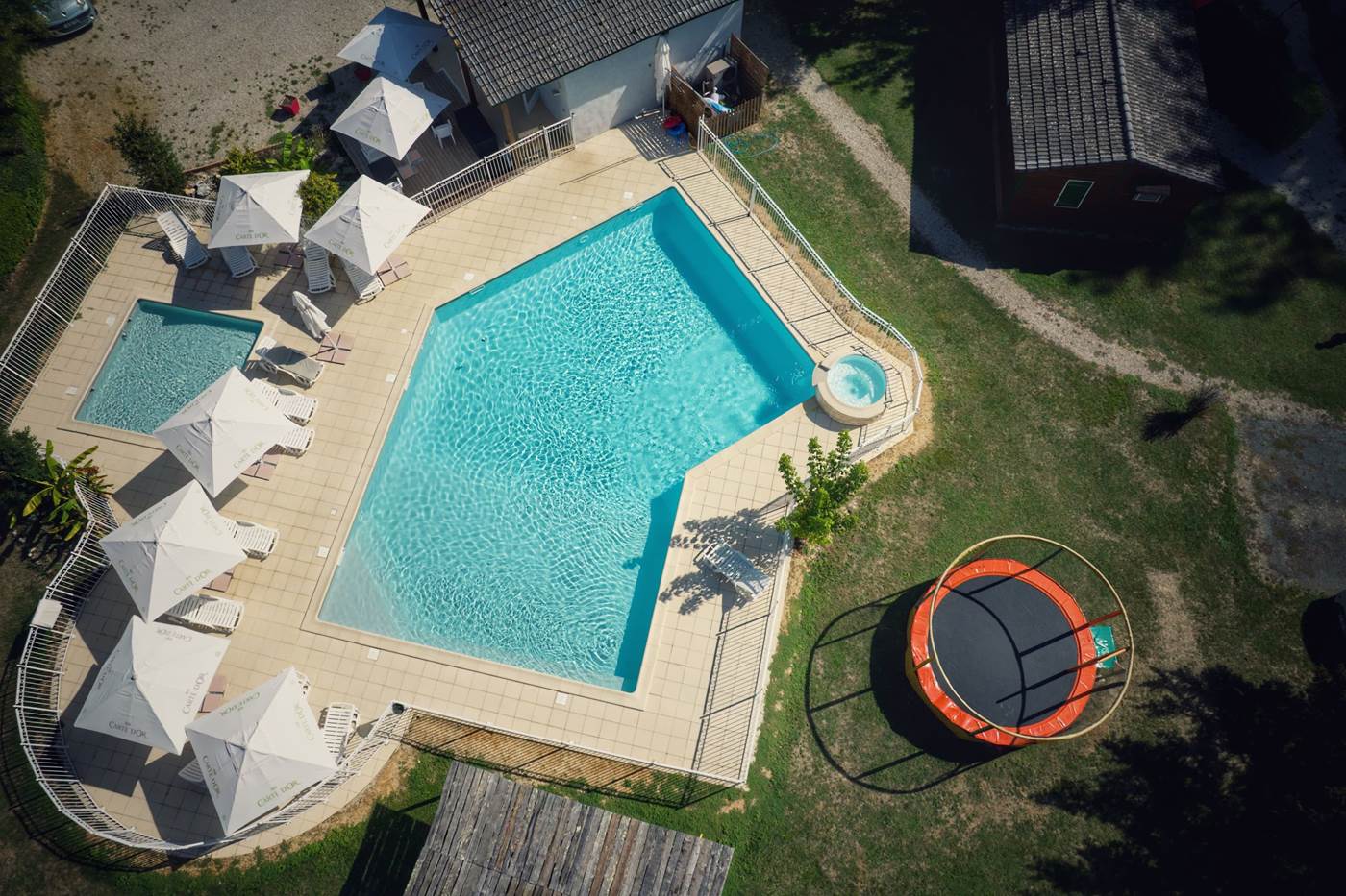 "Le Clos du Moulin", Village de Gîtes en Périgord : gîtes avec piscine-little-img-gallery