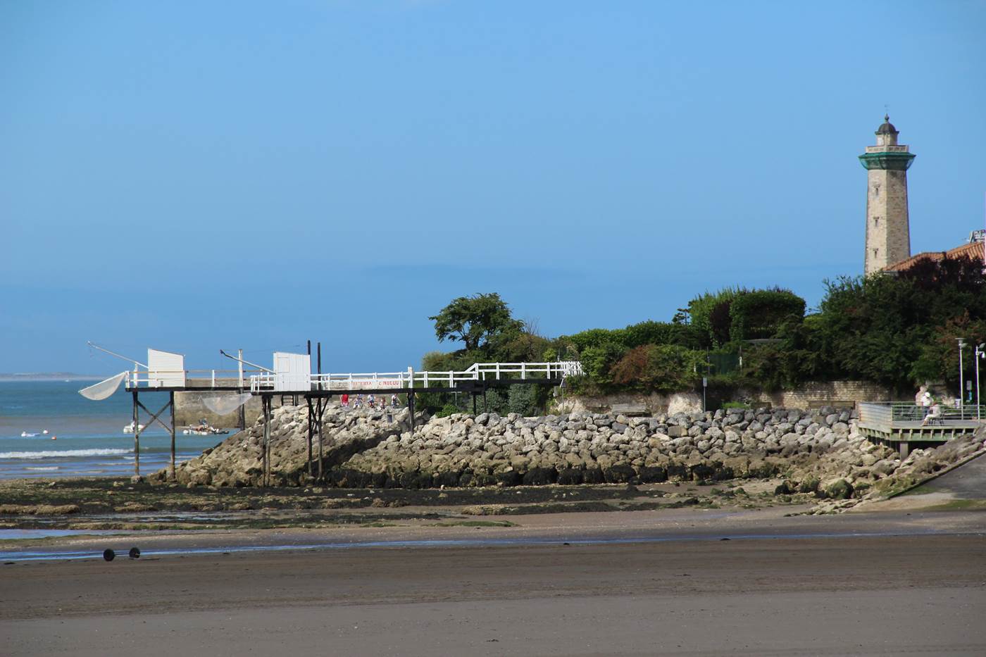 Carrelets et phare de Saint Georges-little-img-gallery