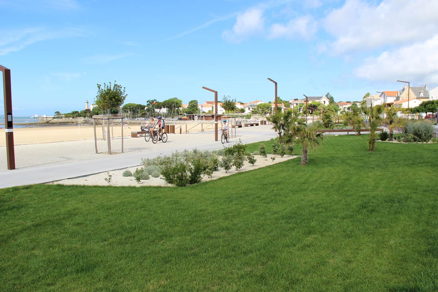 Plage de la "grande conche" à St Georges-little-img-gallery
