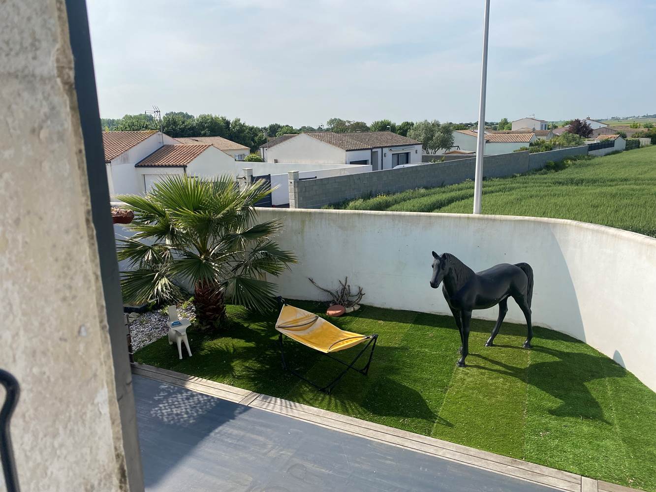 VUE DES CHAMBRES-little-img-gallery