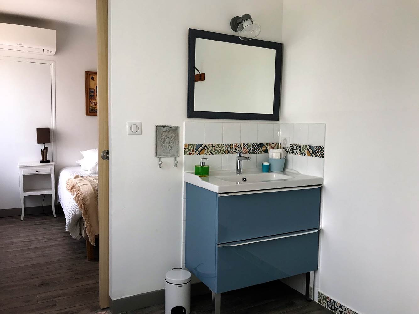 Le Mas Mellou : Salle de Bain Mont Serein-little-img-gallery