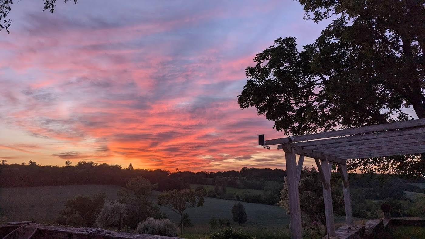COUCHER DE SOLEIL SUR LA TERRASSE-little-img-gallery