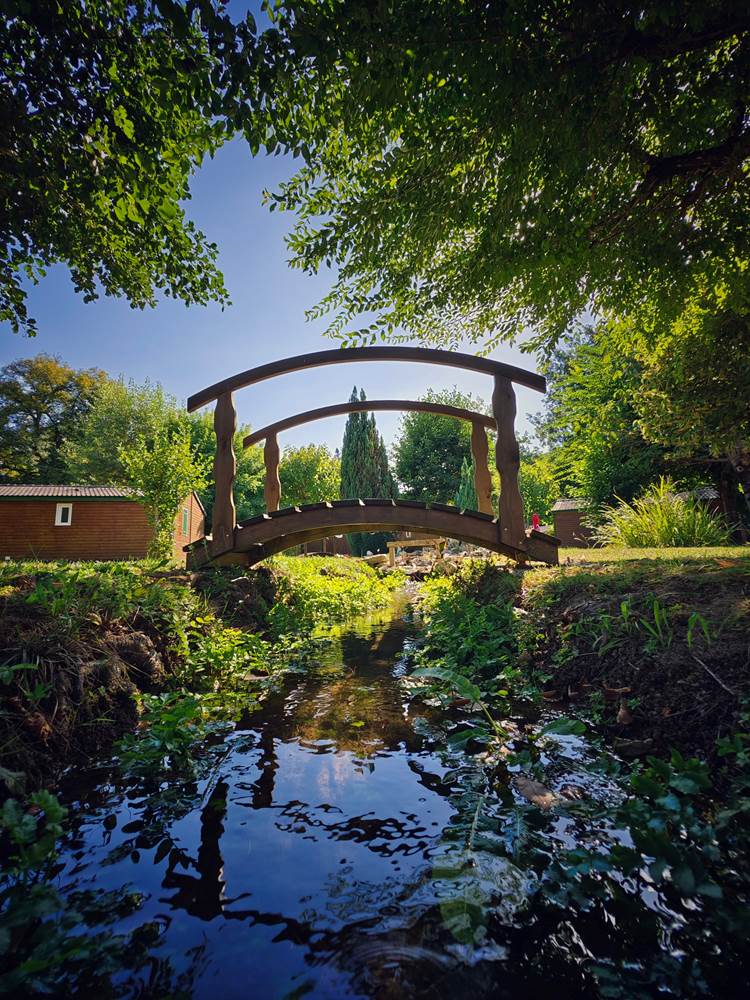 "Le Clos du Moulin", Village de Gîtes en Périgord : parc aménagé-little-img-gallery