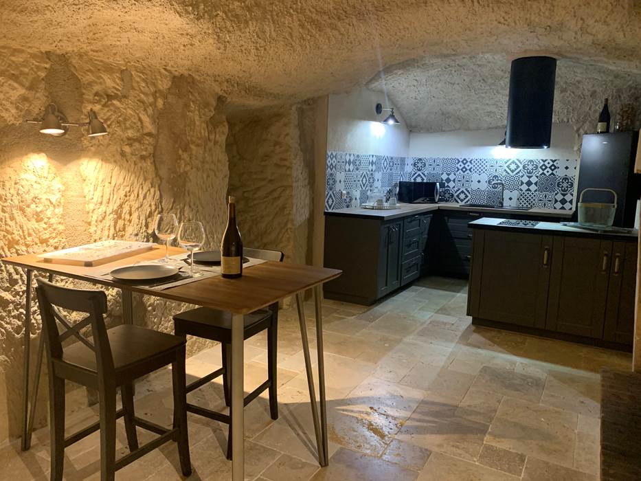 salle-a-manger-gite-couple-jacuzzi-spa-touraine-gallery