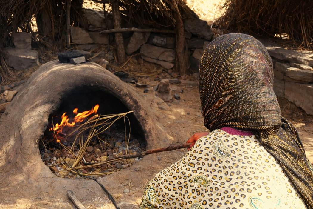 Cuisson du pain dans un four traditionnel-gallery