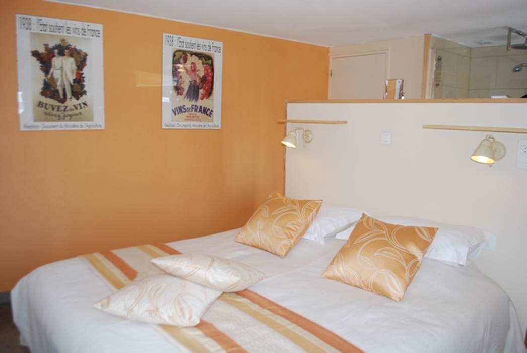 Chambre Guimbelot chambre double lit :1,80m x2,00m-gallery
