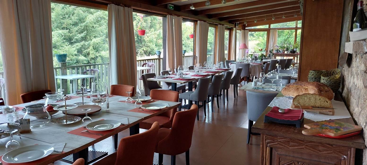Salle de restaurant avec vue panoramique juillet 2023-gallery