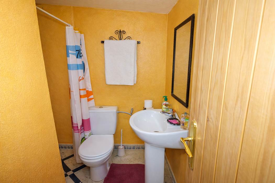 Salle de bain chambre double ou twin 2-gallery