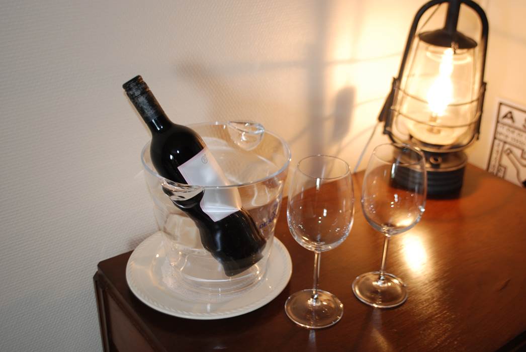 chambre L'R de Rien suggestion de vin Le Ranch des Lacs-gallery